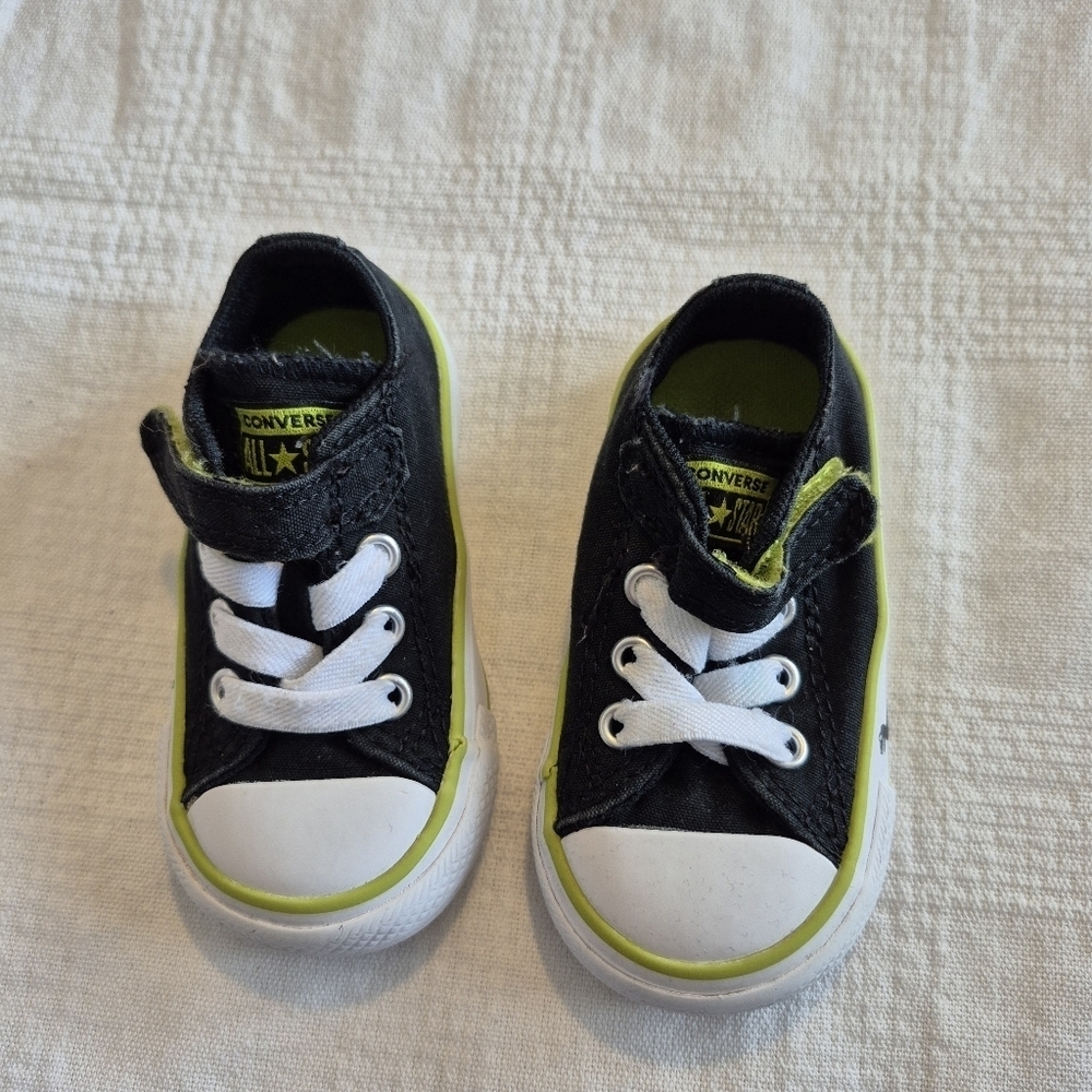 Converse baby size 4 black, lime & white dinosaur on the trim VGUC